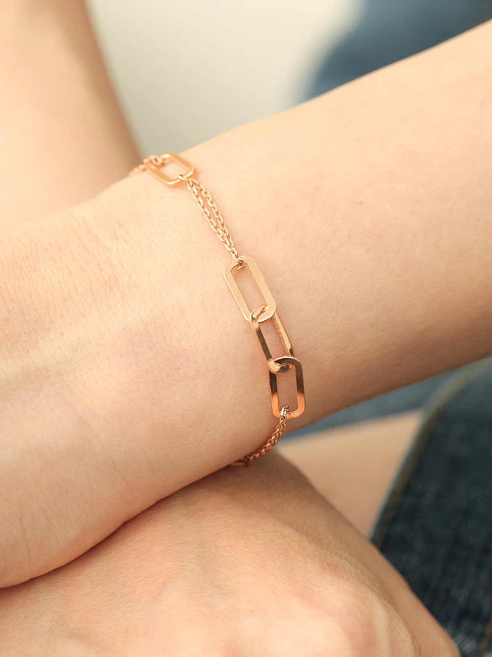 14K 18K Gold Clip Link Chain Bracelet - Image 9
