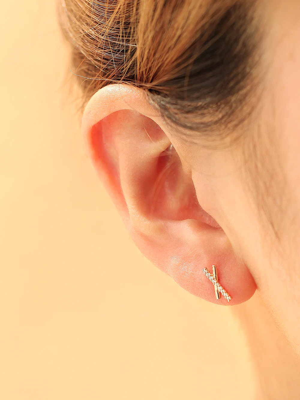 14K gold Cross Cubic cartilage earring 20g - Image 6