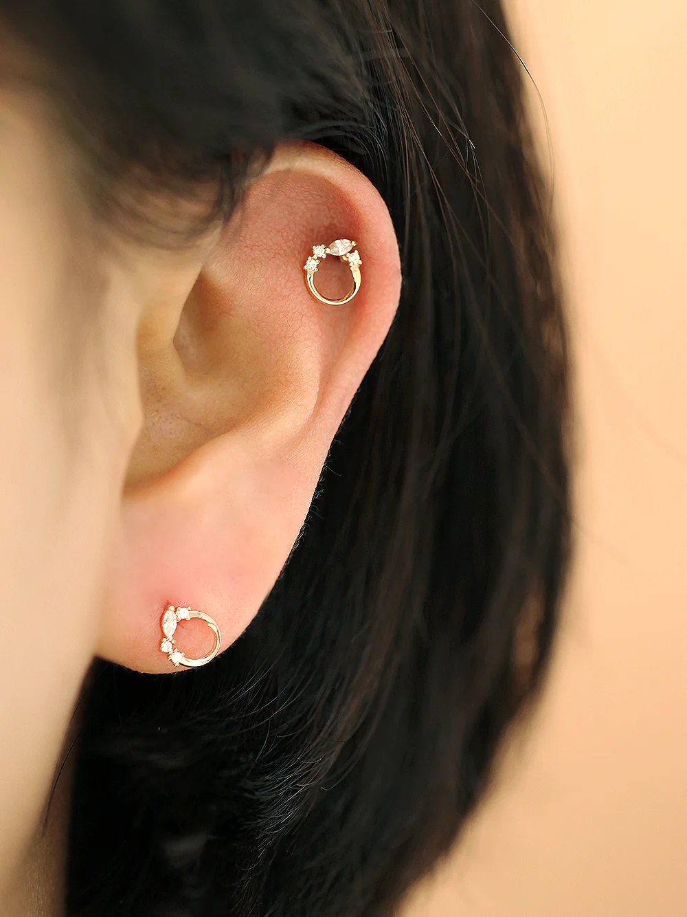14K gold Crystal Bling Circle Cubic cartilage earring 20g - Image 6