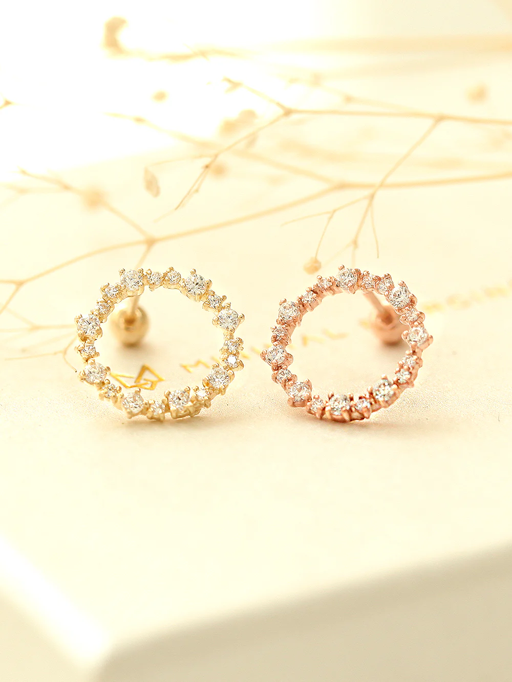 14K gold CUBIC CIRCLE cartilage earring 20g - Image 3