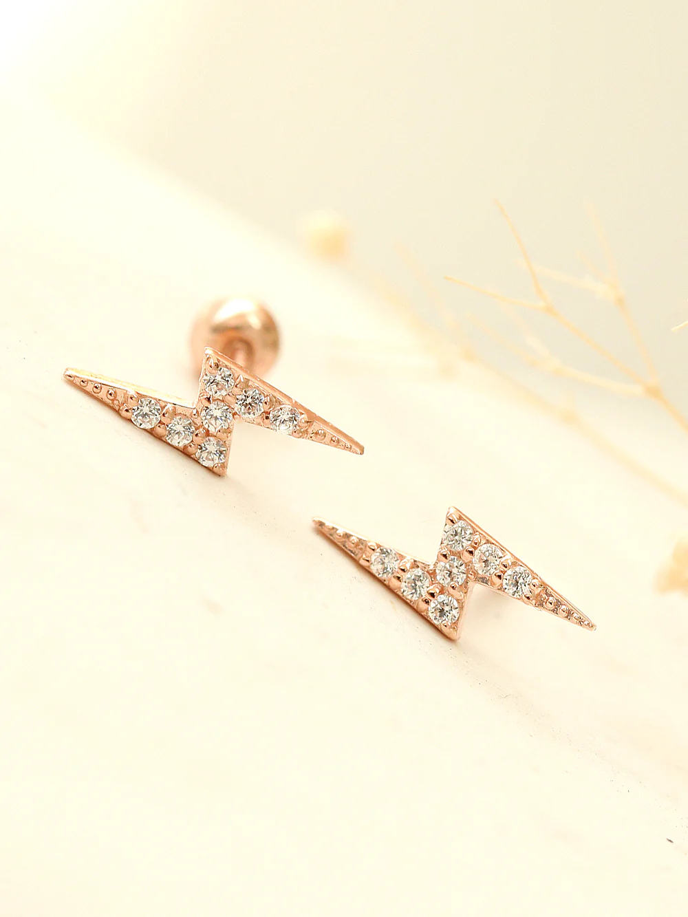 14K gold Cubic Lightning cartilage earring 20g - Image 6