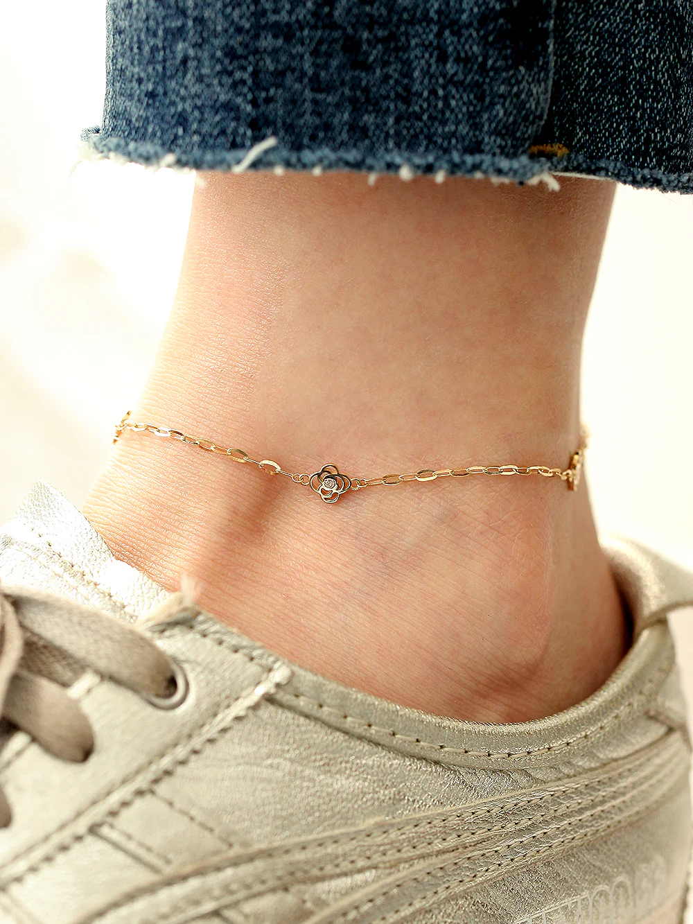 14K Gold Cubic Rose Chain Anklet - Image 3