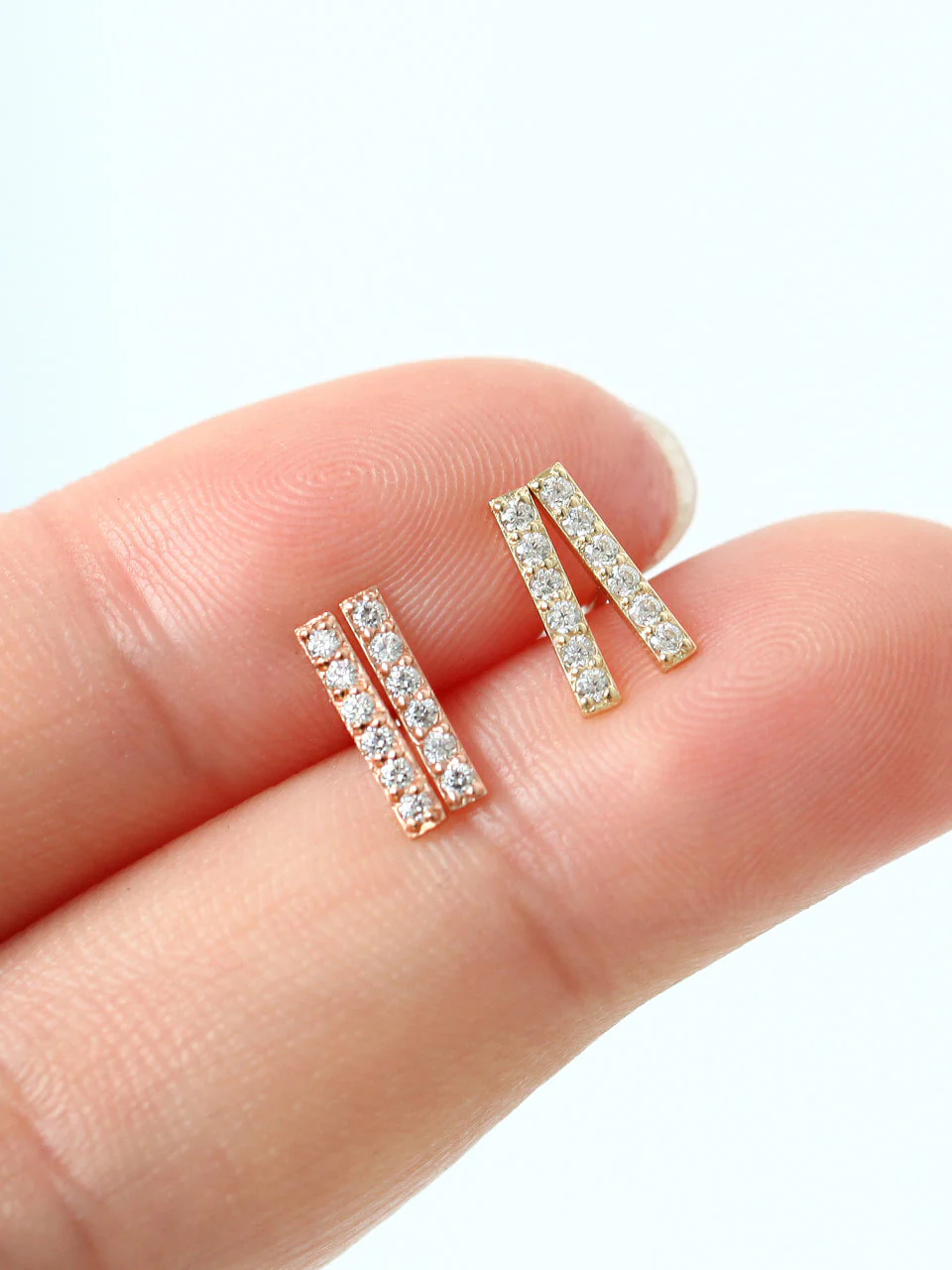 14K gold Cubic Stick Earring - Image 5