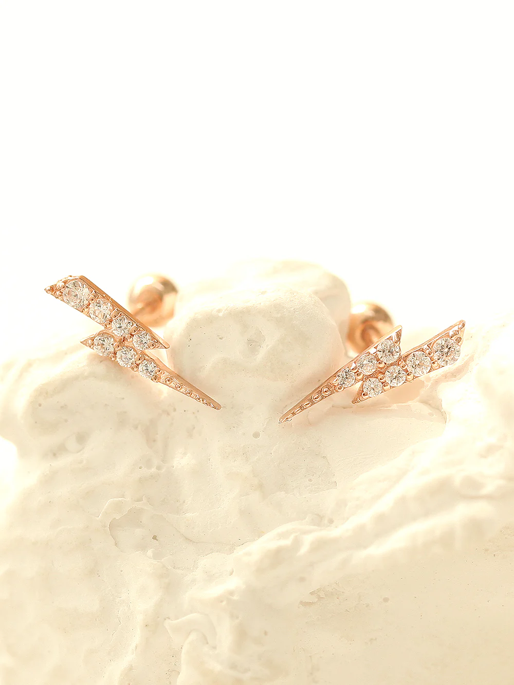 14K gold Cubic Thunder cartilage earring 20g - Image 7