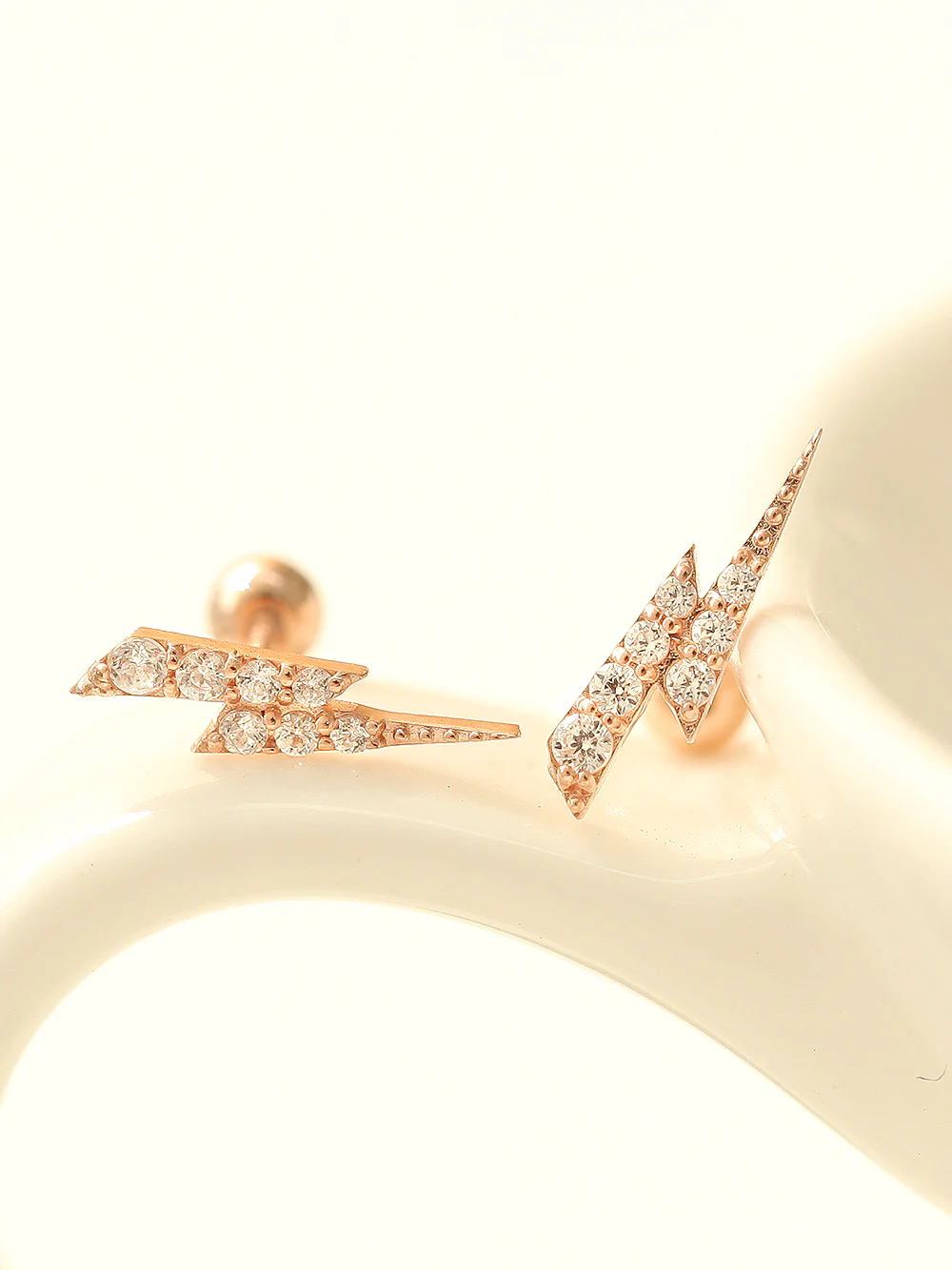 14K gold Cubic Thunder cartilage earring 20g - Image 8