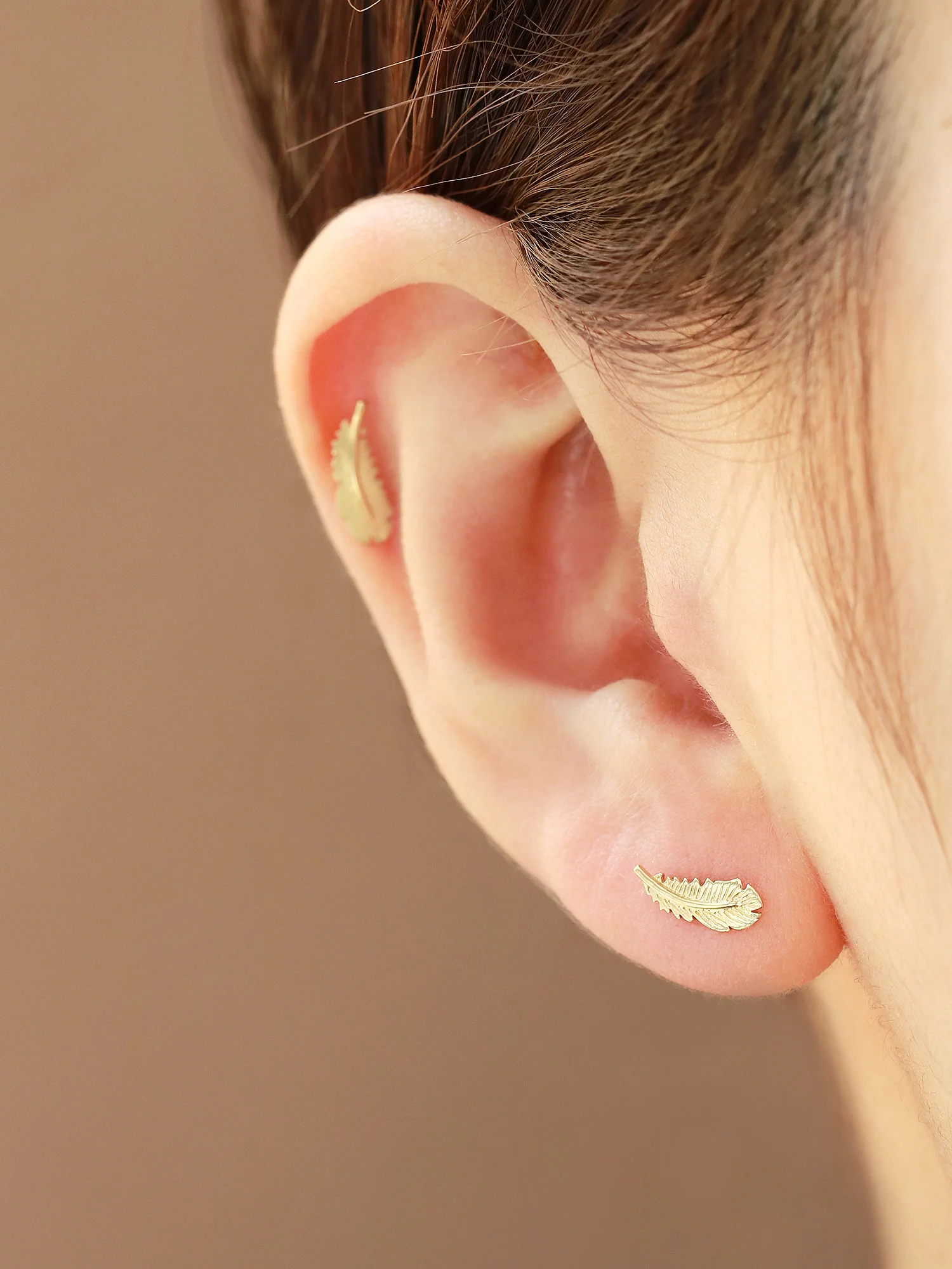 14K Gold Feather Cartilage Earring 18G16G - Image 9