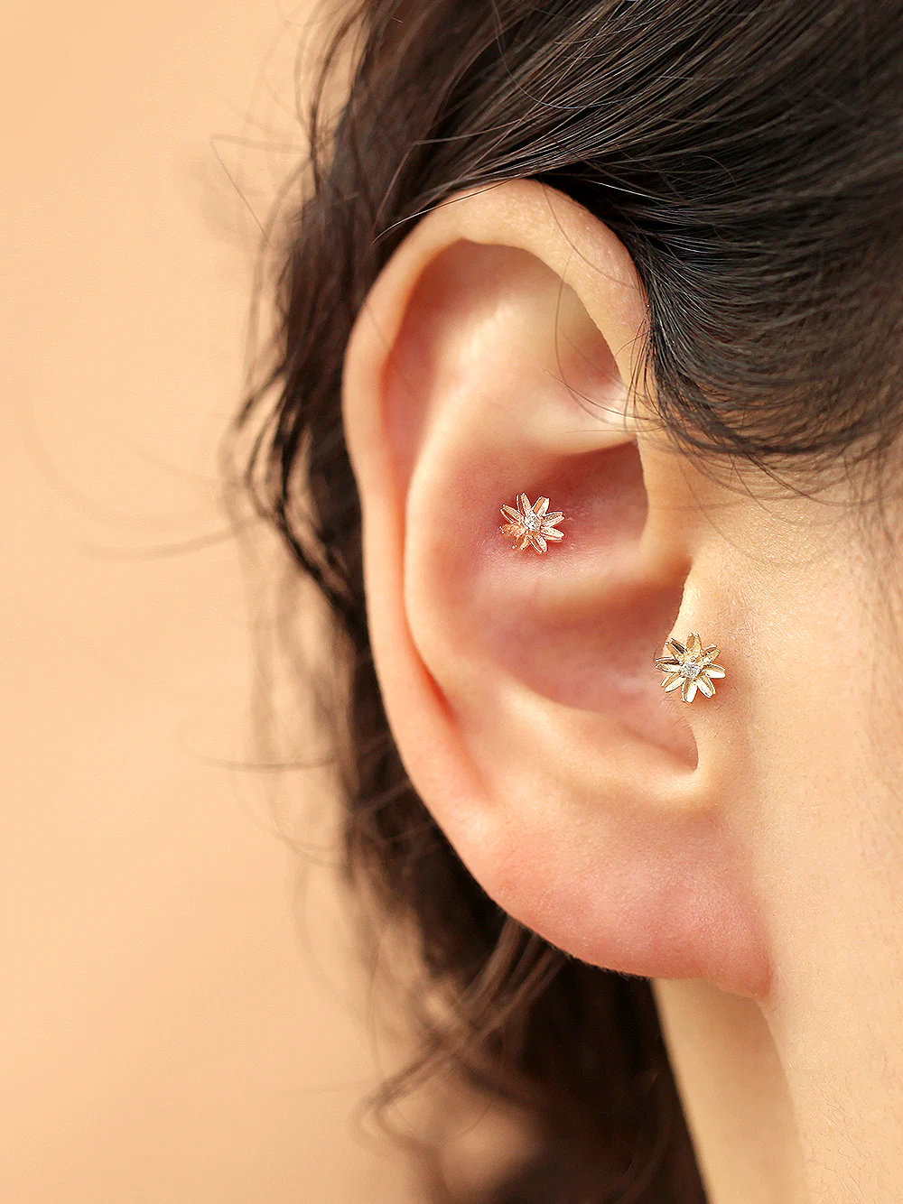 14K gold Flower Cubic cartilage earring 20g - Image 7