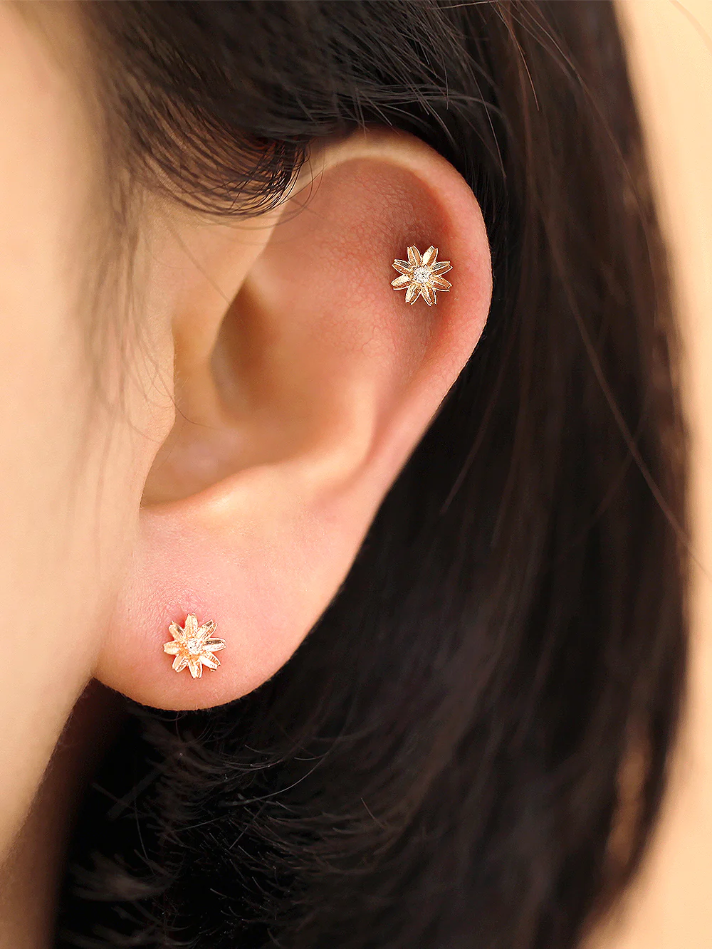 14K gold Flower Cubic cartilage earring 20g - Image 8