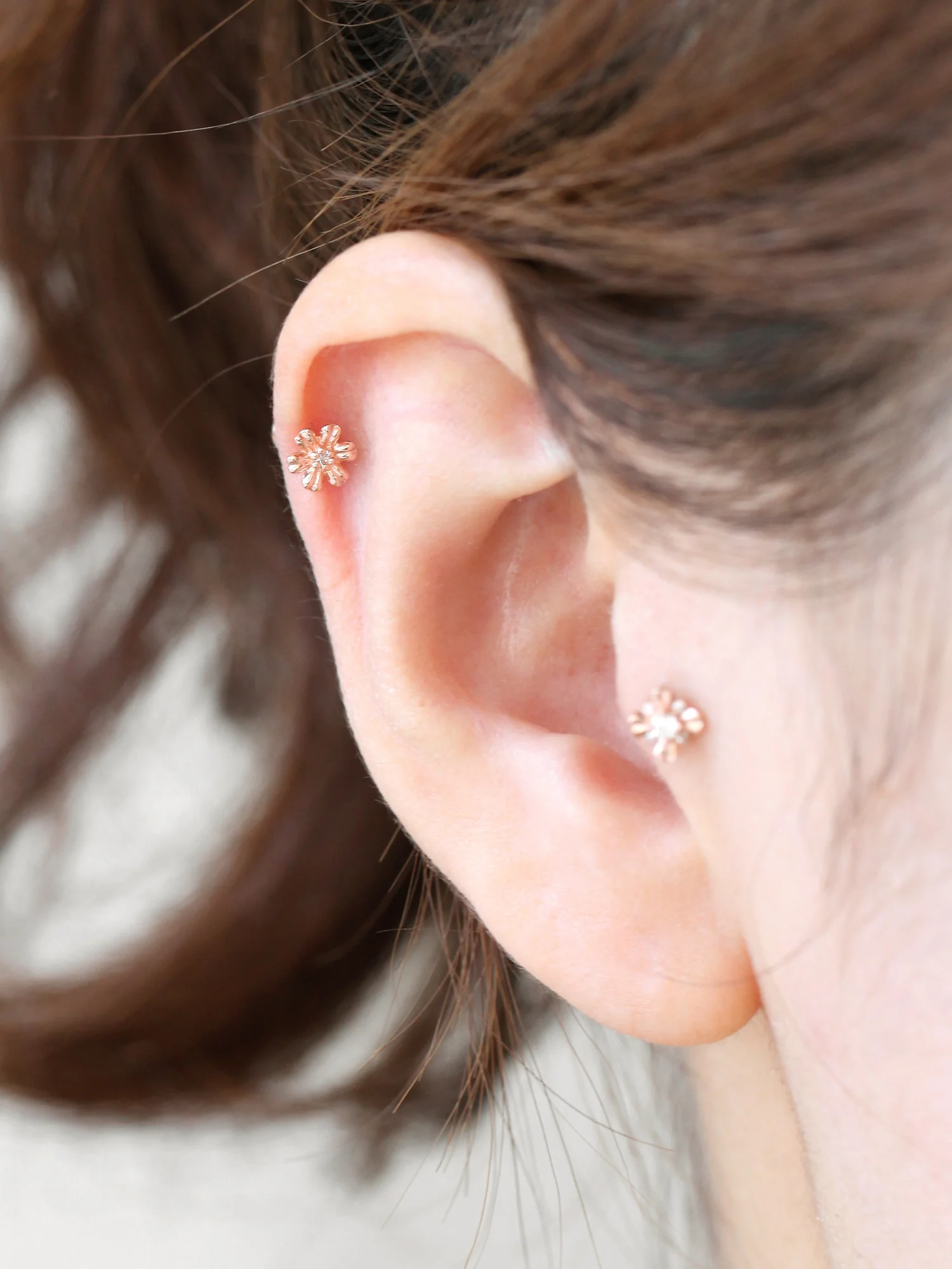14K Gold Minimal Flower Externally Threaded Labret 18G - Image 9