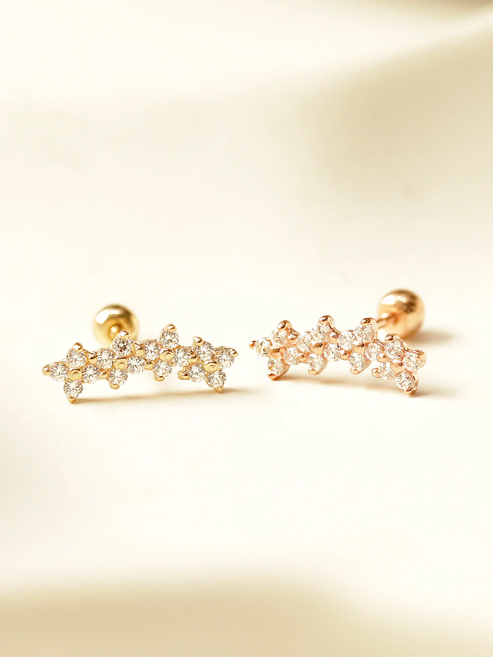 14K Gold Four Flower Cartilage Earring 20G18G16G
