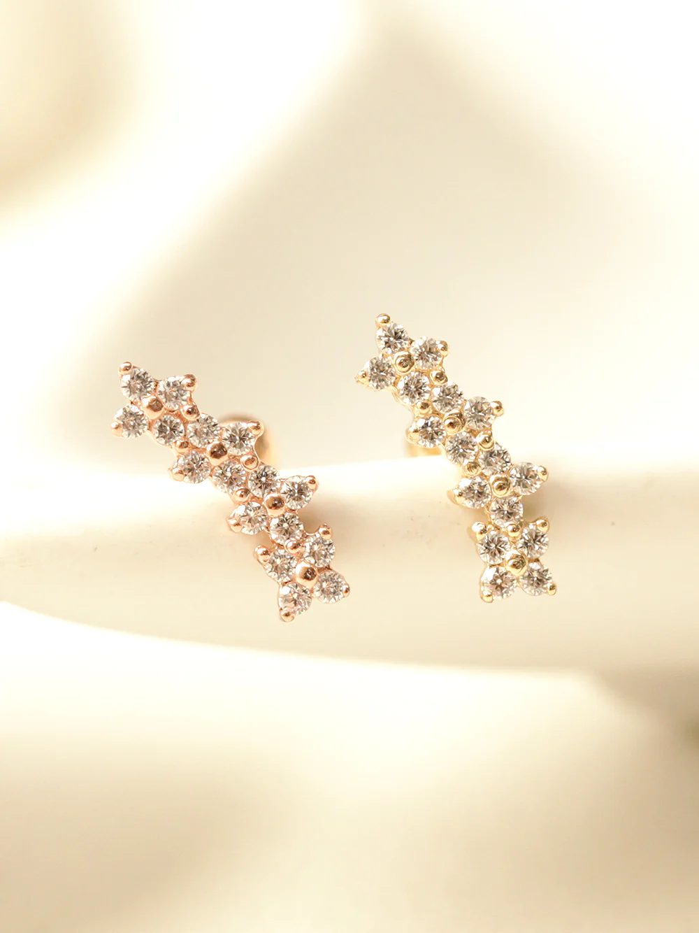 14K Gold Four Flower Cartilage Earring 20G18G16G - Image 5