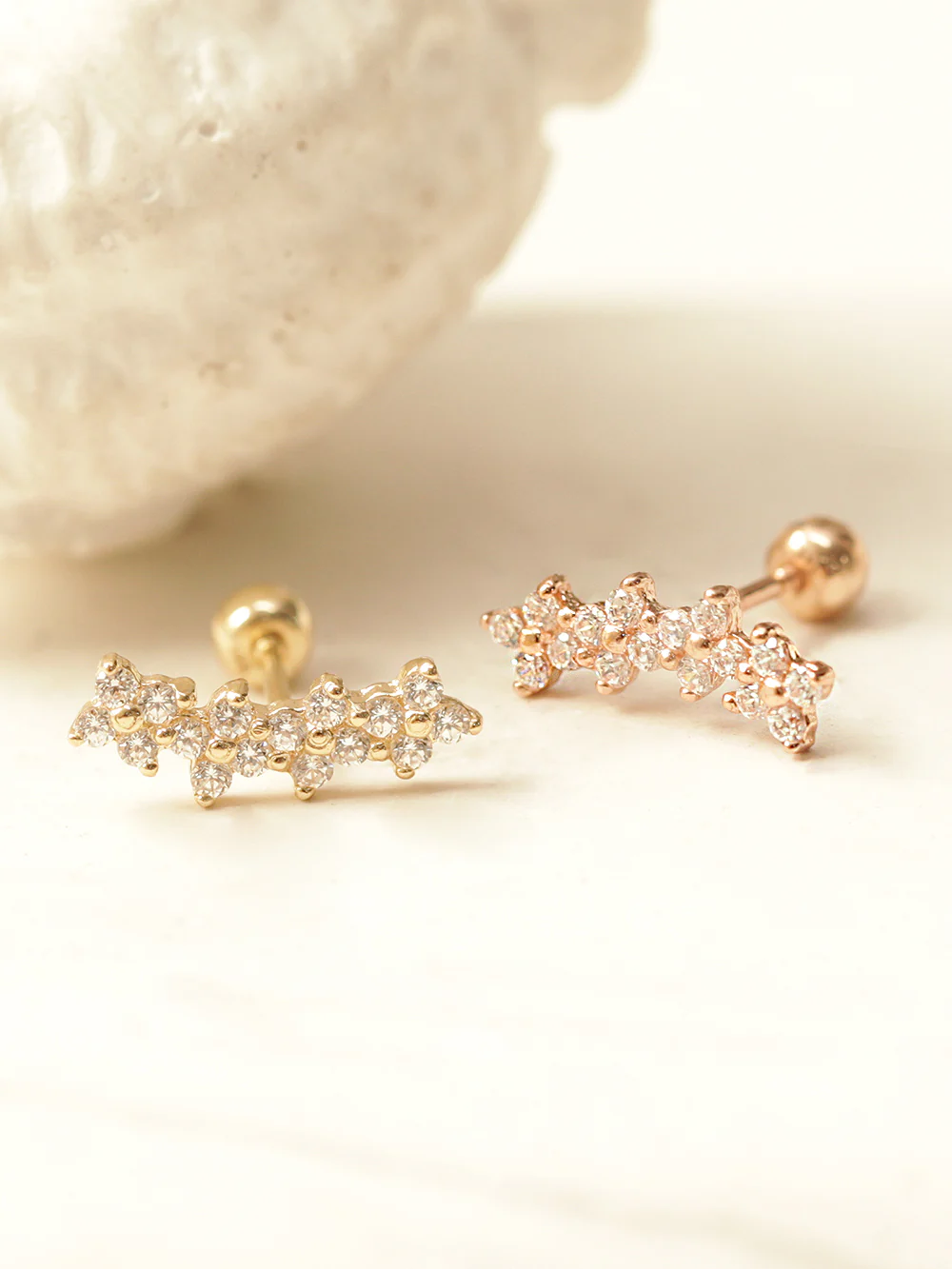 14K Gold Four Flower Cartilage Earring 20G18G16G - Image 6