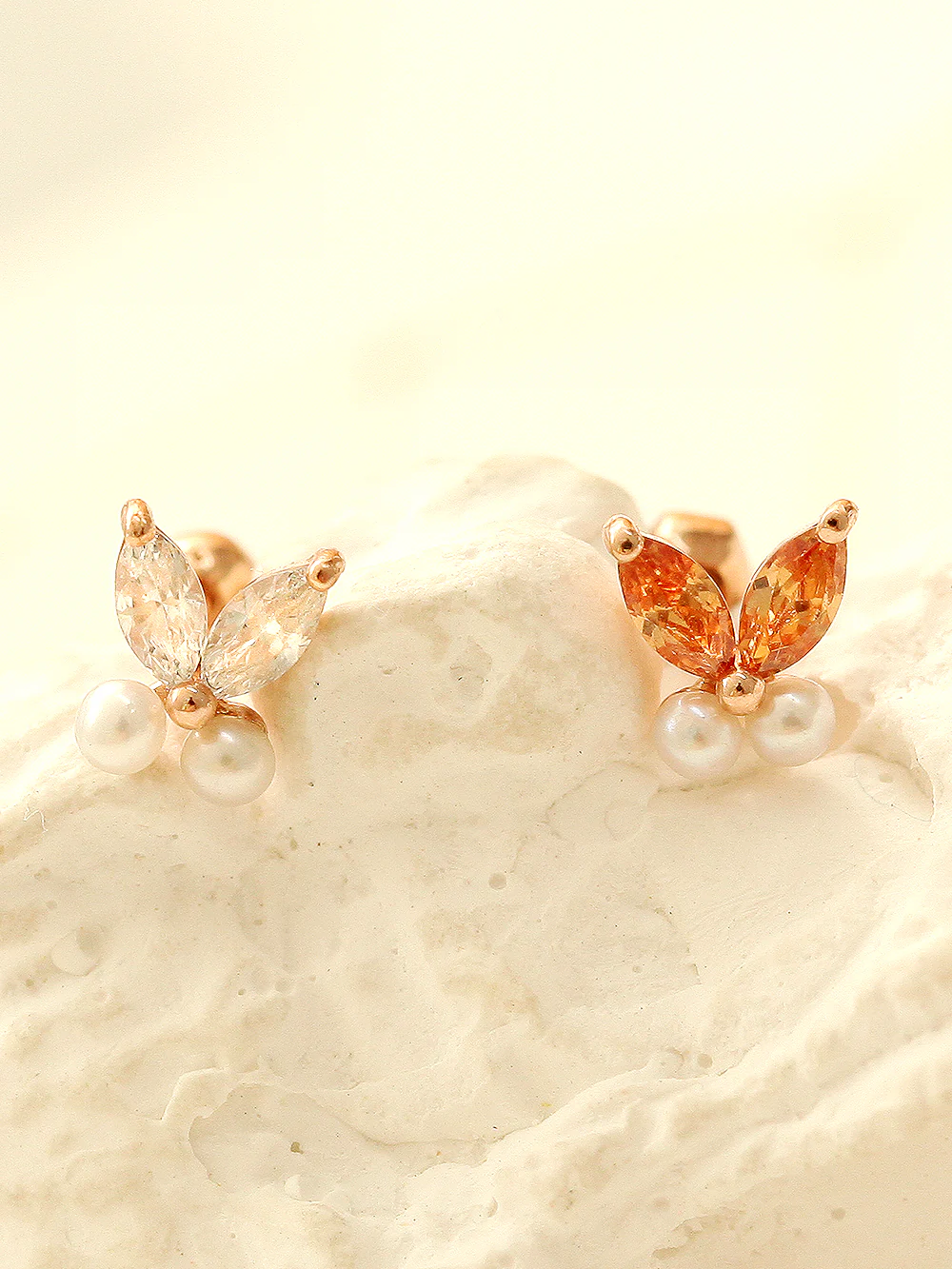 14K Gold Fresh-Water Pearl Butterfly Cartilage Earring 18G16G - Image 2