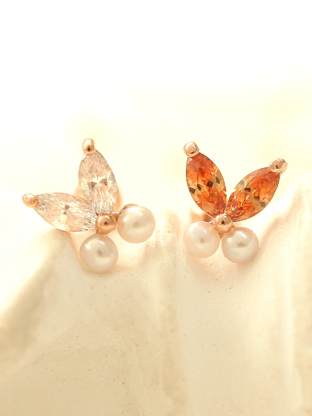 14K Gold Fresh-Water Pearl Butterfly Cartilage Earring 18G16G - Image 3