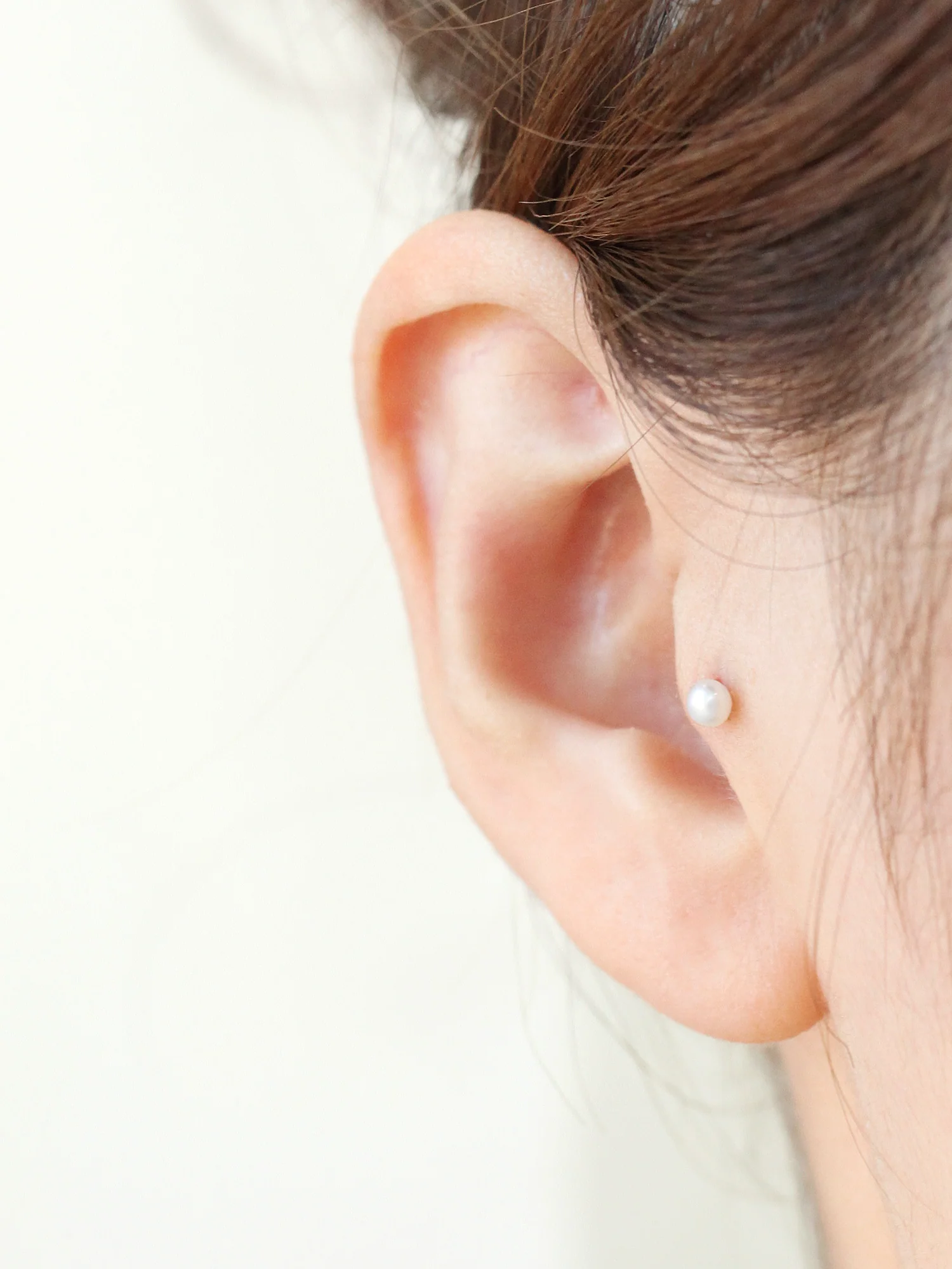 14K Gold Flat Fresh-Water Pearl Cartilage Earring 18G16G - Image 7