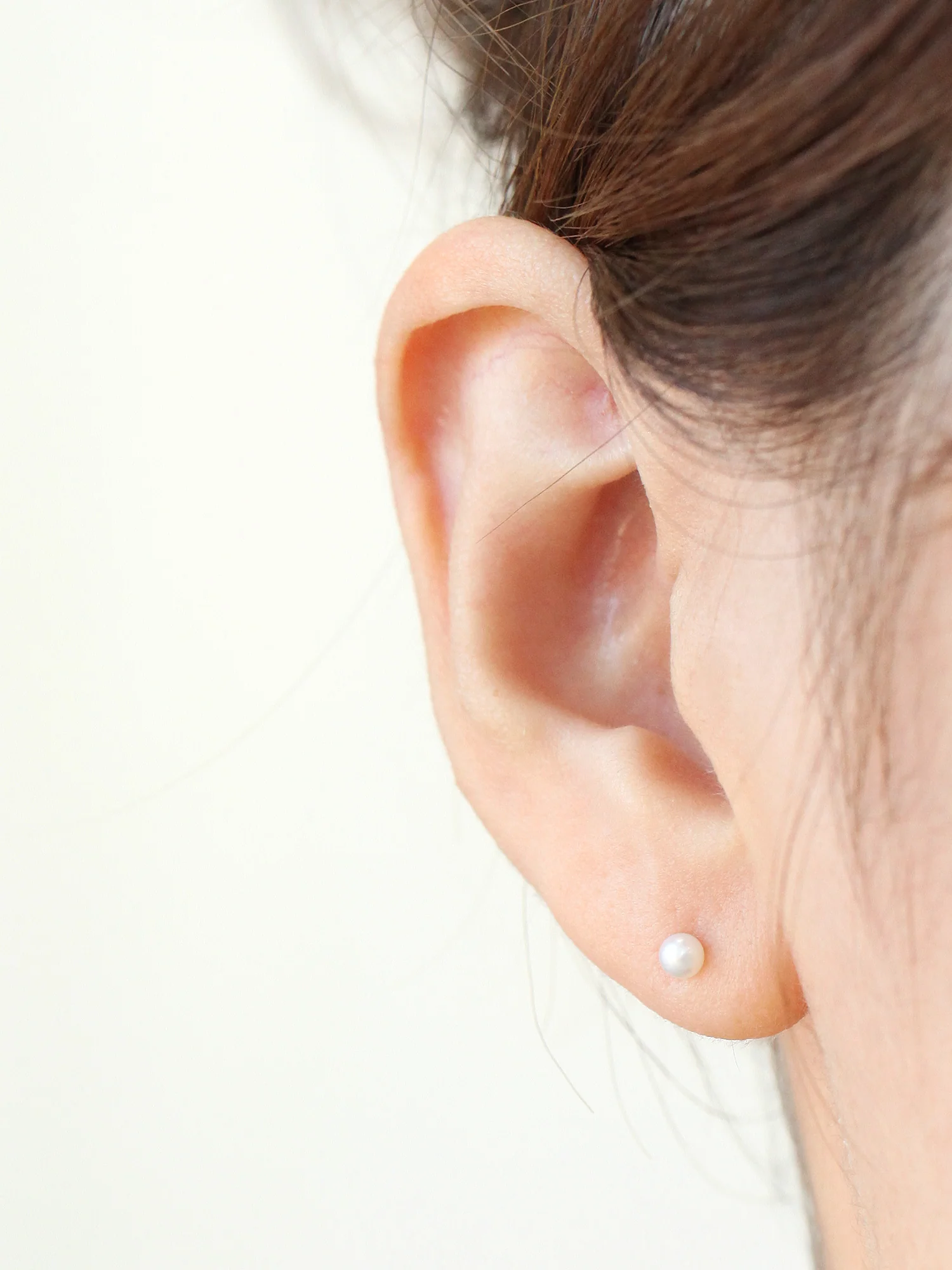 14K Gold Fresh-Water Pearl Cartilage Earring 20G - Image 5