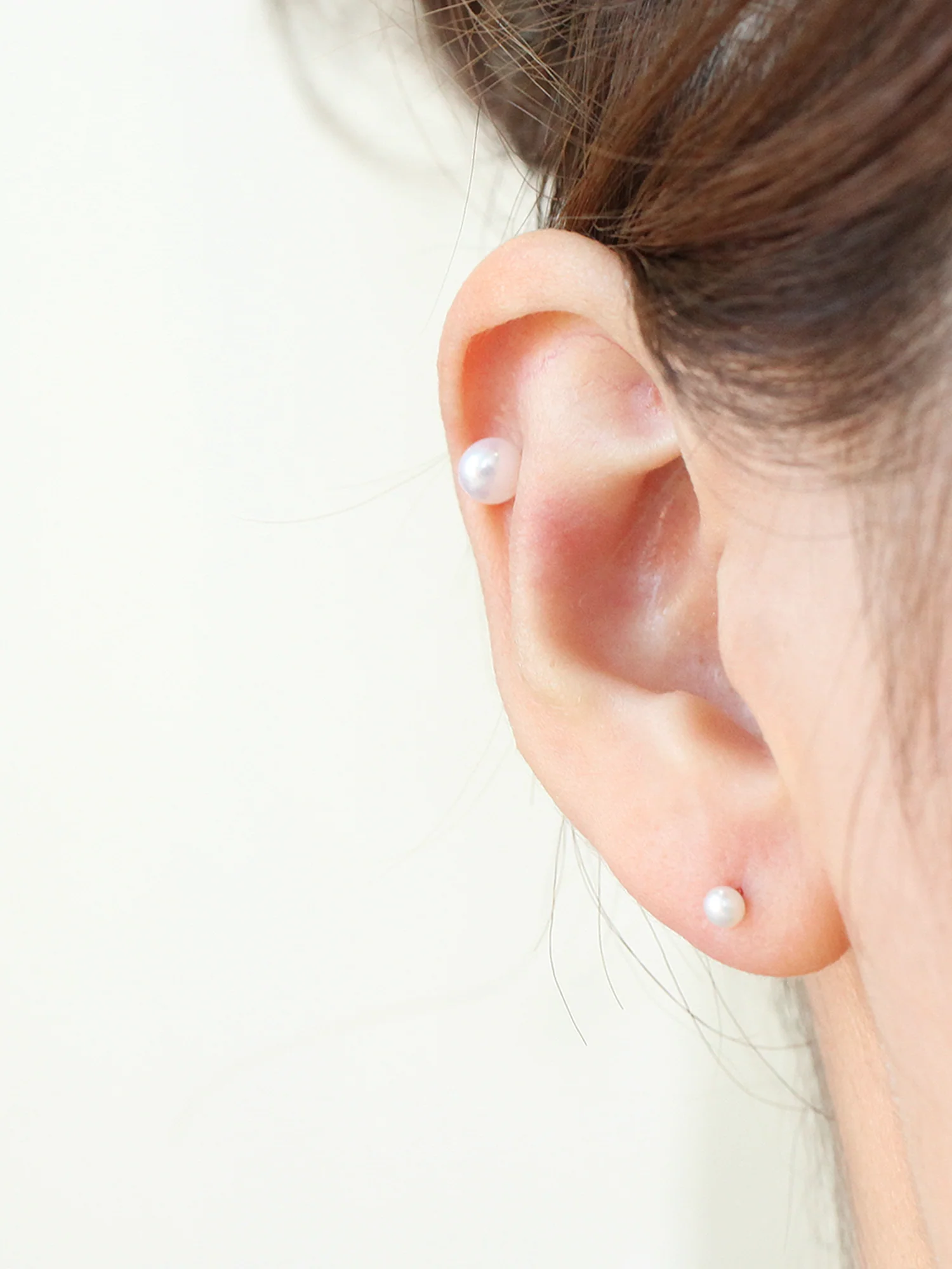 14K Gold Fresh-Water Pearl Cartilage Earring 20G - Image 9