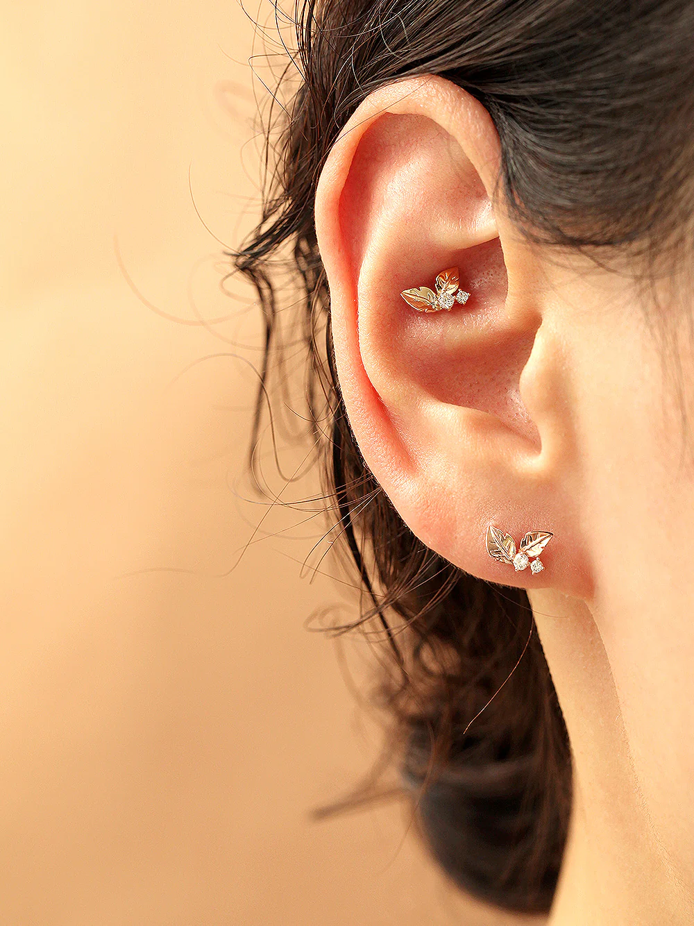 14K gold Fruit Cubic Leaf cartilage earring 20g - Image 2