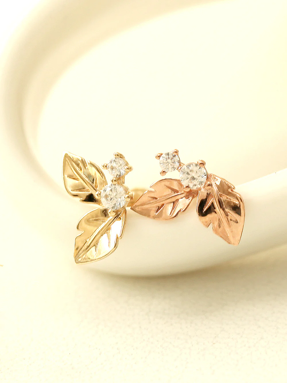 14K gold Fruit Cubic Leaf cartilage earring 20g - Image 8