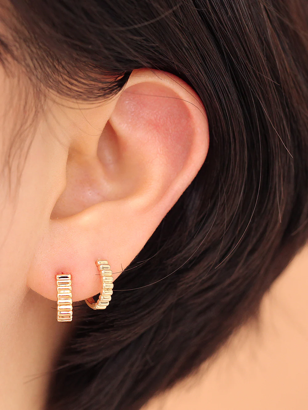 14K Gold Gear Hoop Earring - Image 8