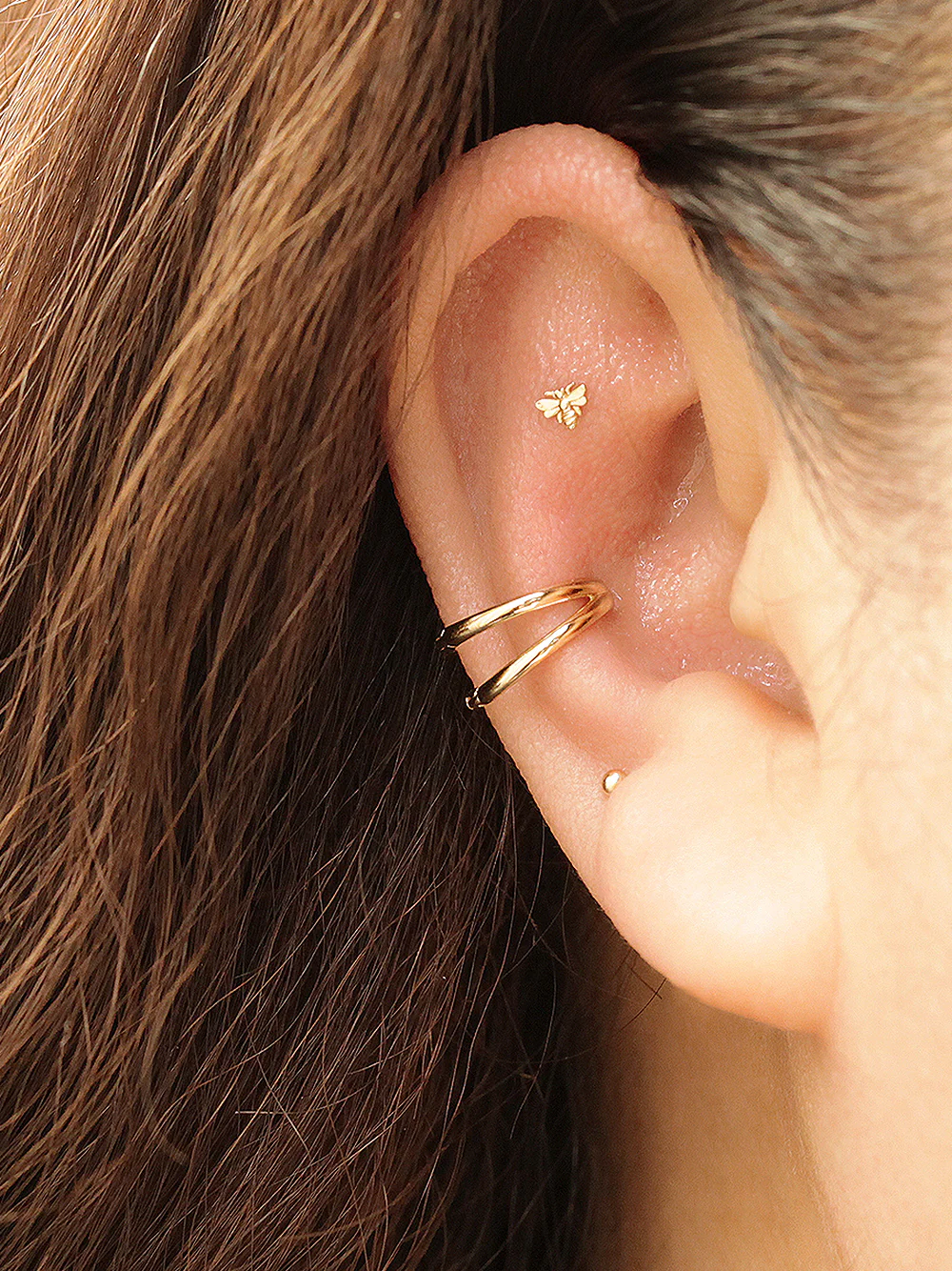 14K Gold 2 Line Inner Conch Hoop Earring - Image 3