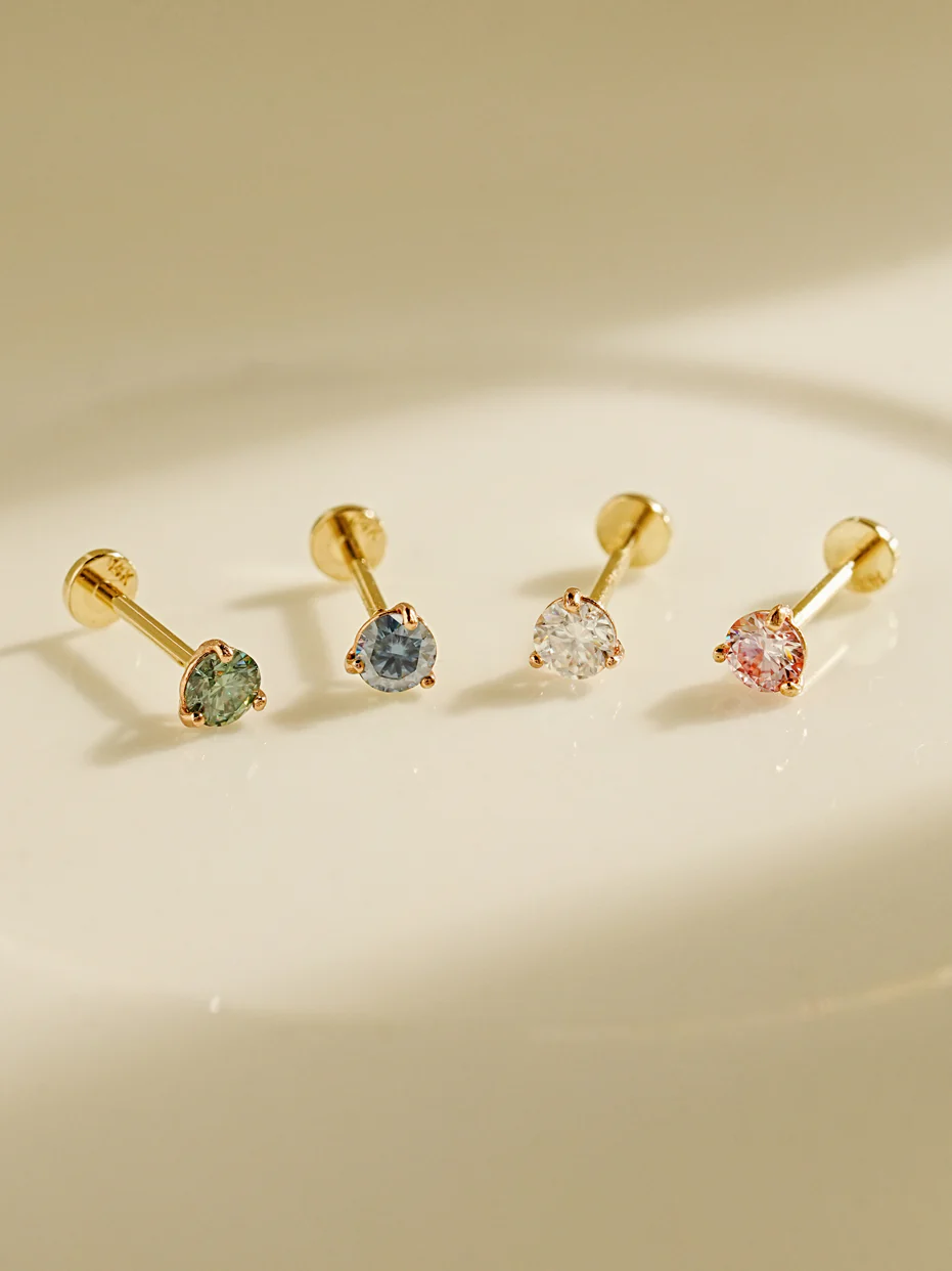 14K Gold 3 Pronged Moissanite Internally Threaded Labret Piercing 20G18G16