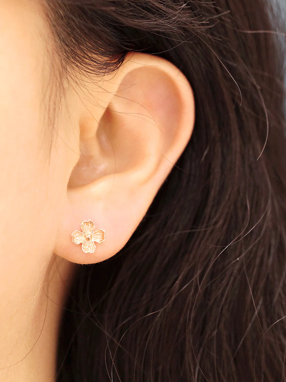 14K Gold 4 Petal Flower Cartilage Earring 20G18G16G - Image 2