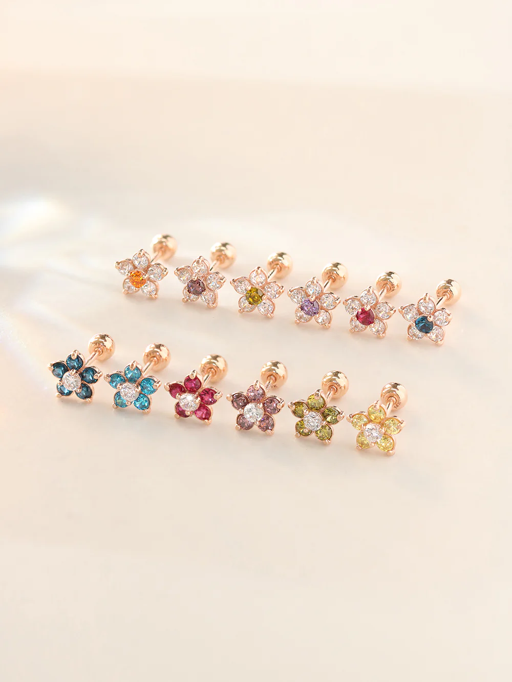 14K Gold 5 Petals Cubic Flower Cartilage Earring 20G18G16G