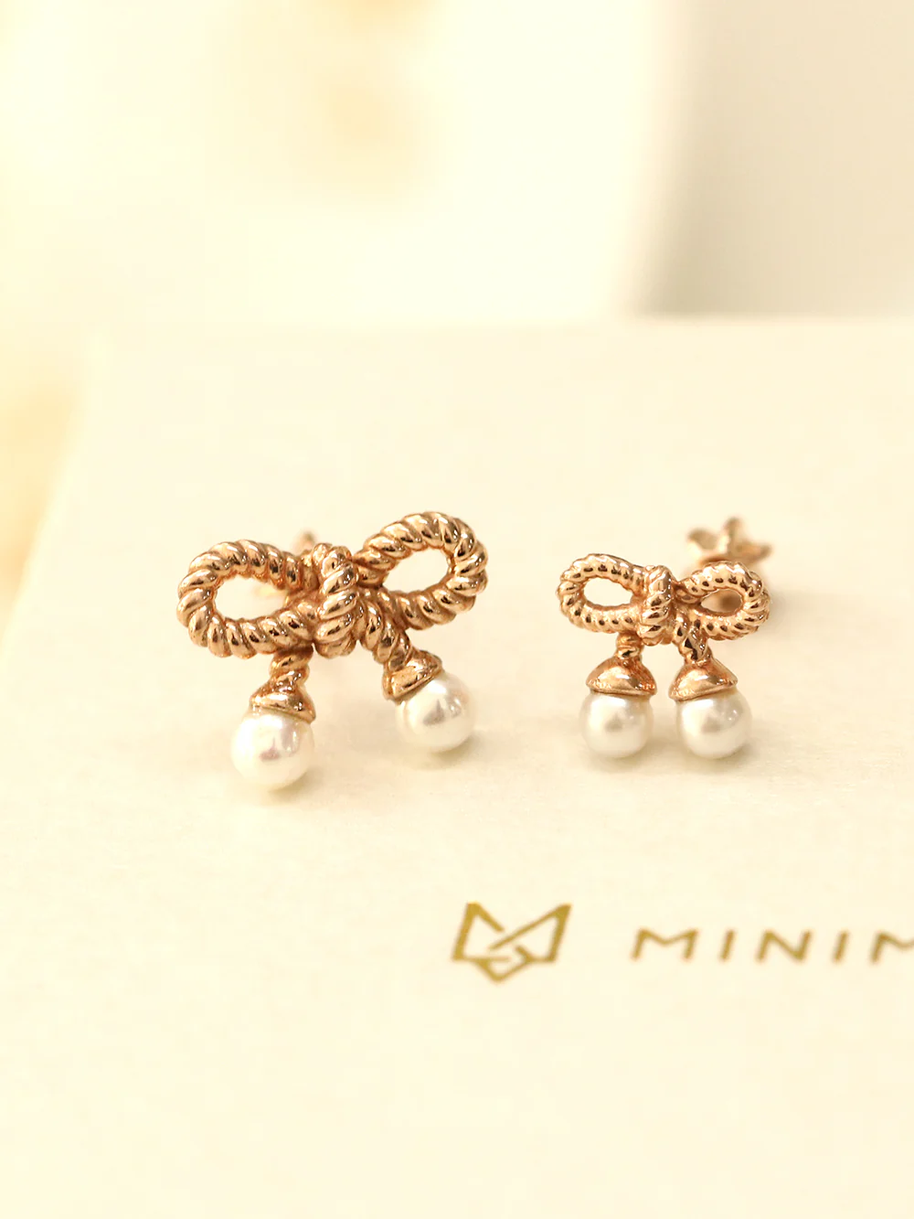 14K Gold Antique Ribbon Pearl Cartilage Earring 18G16G - Image 7