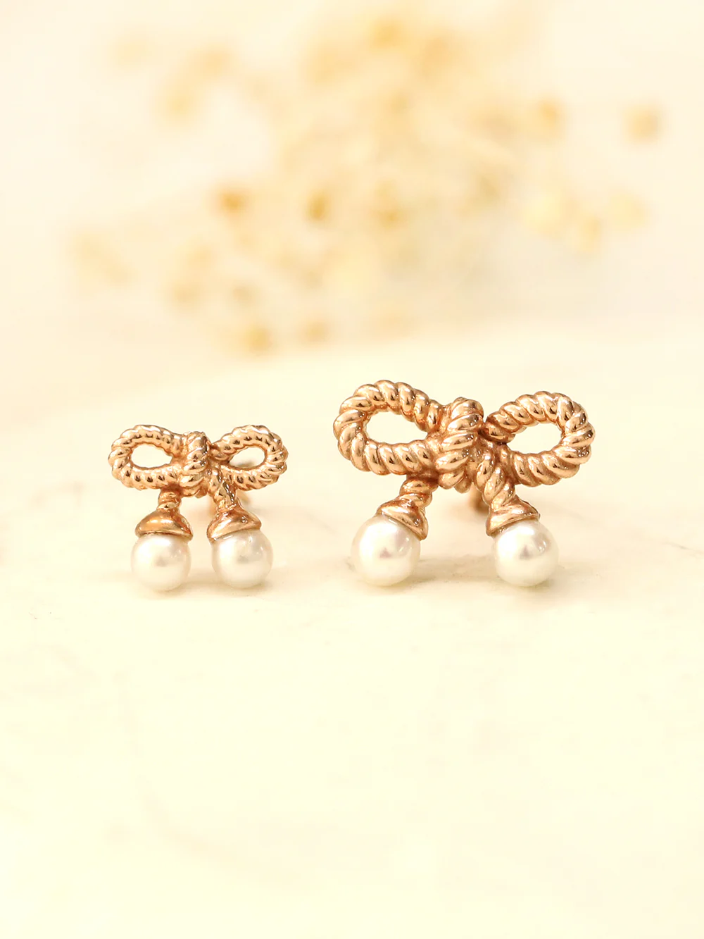 14K Gold Antique Ribbon Pearl Cartilage Earring 18G16G - Image 9
