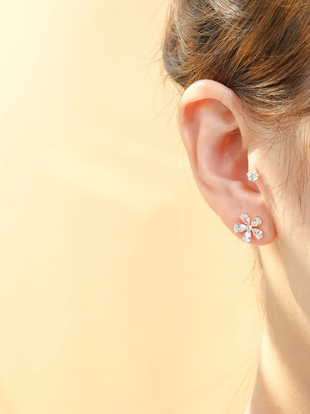 14K Gold Big Flower Cubic Cartilage Earring 20G18G16G - Image 8