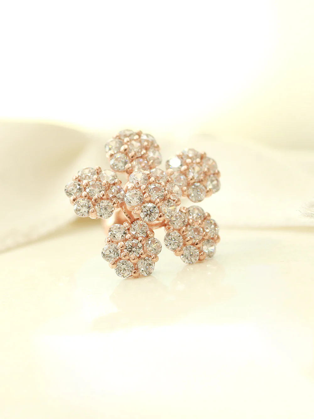 14K Gold Big Flower Cartilage Earring 18G16G - Image 9
