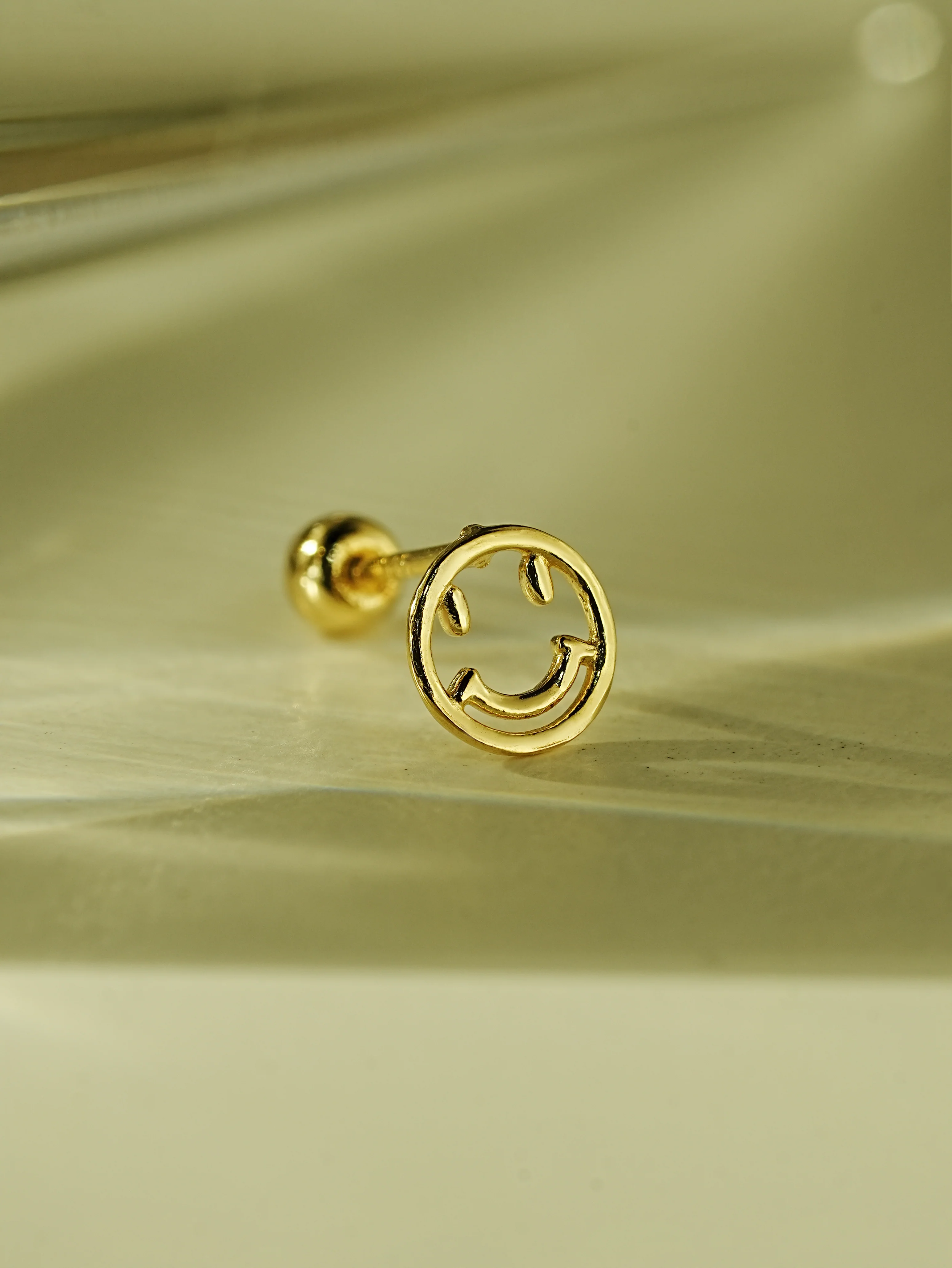 14K Gold Big Smile Cartilage Earring 20G - Image 3