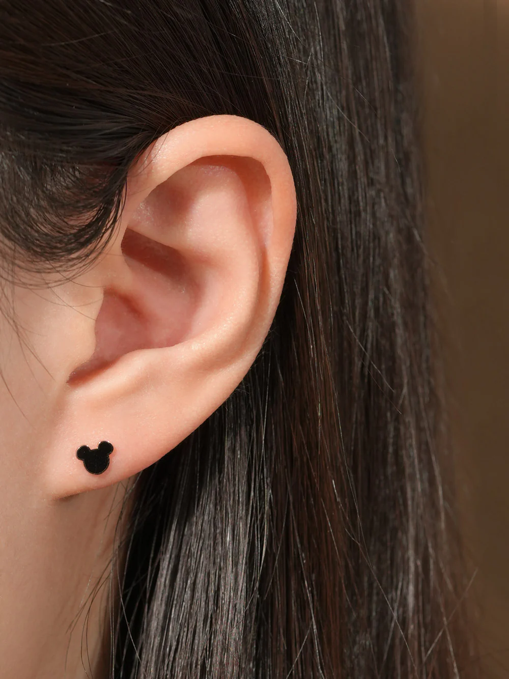 14K Gold Black Line Mouse Cartilage Earring 20G - Image 2