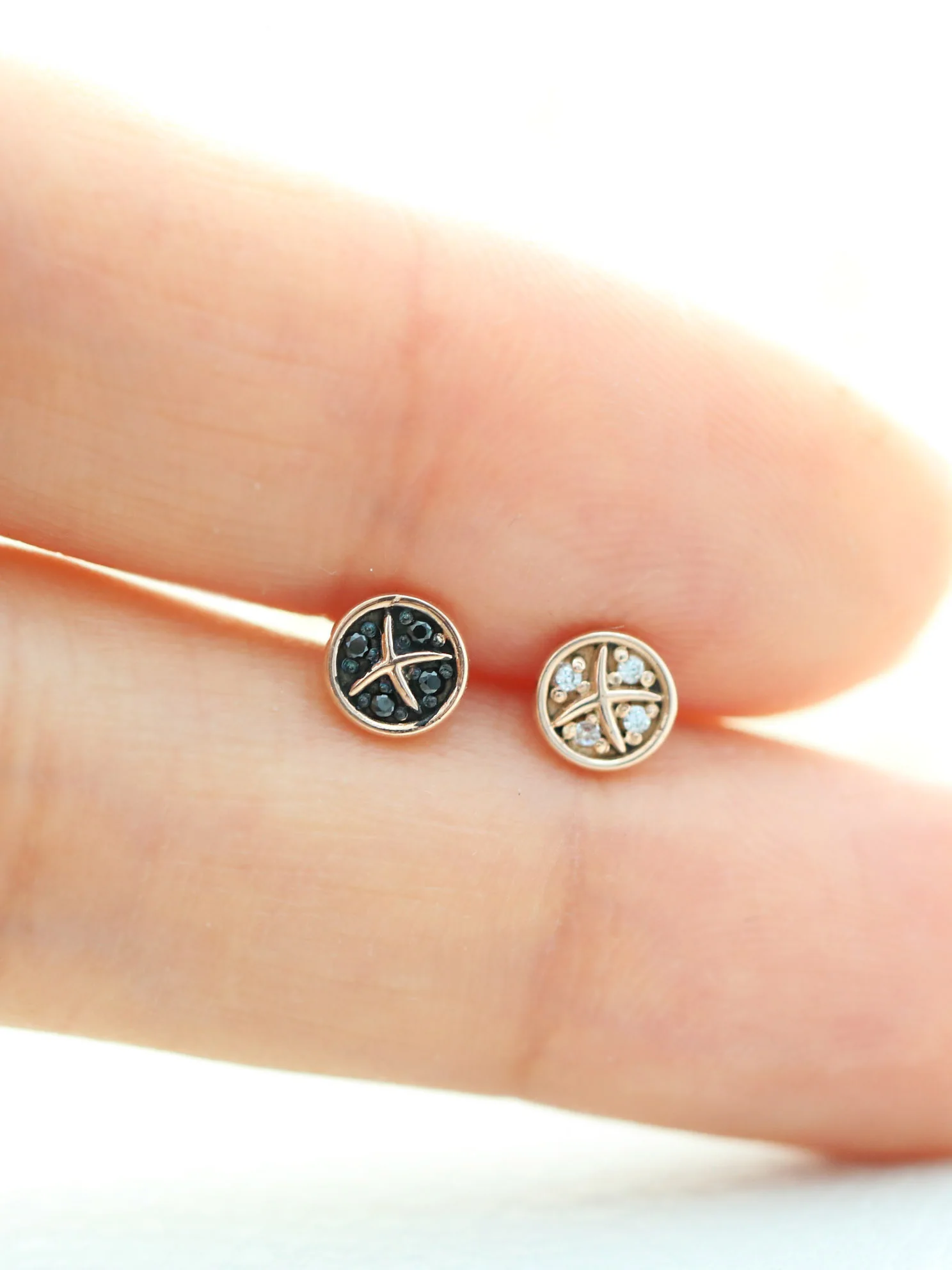 14K Gold Black Round Cartilage Earring 18G16G - Image 4
