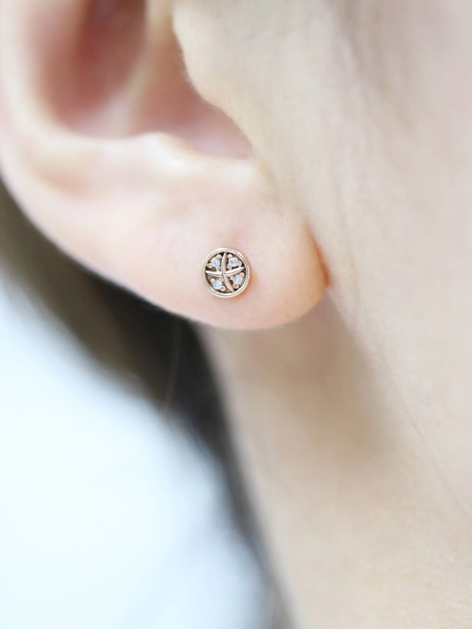 14K Gold Black Round Cartilage Earring 18G16G - Image 7