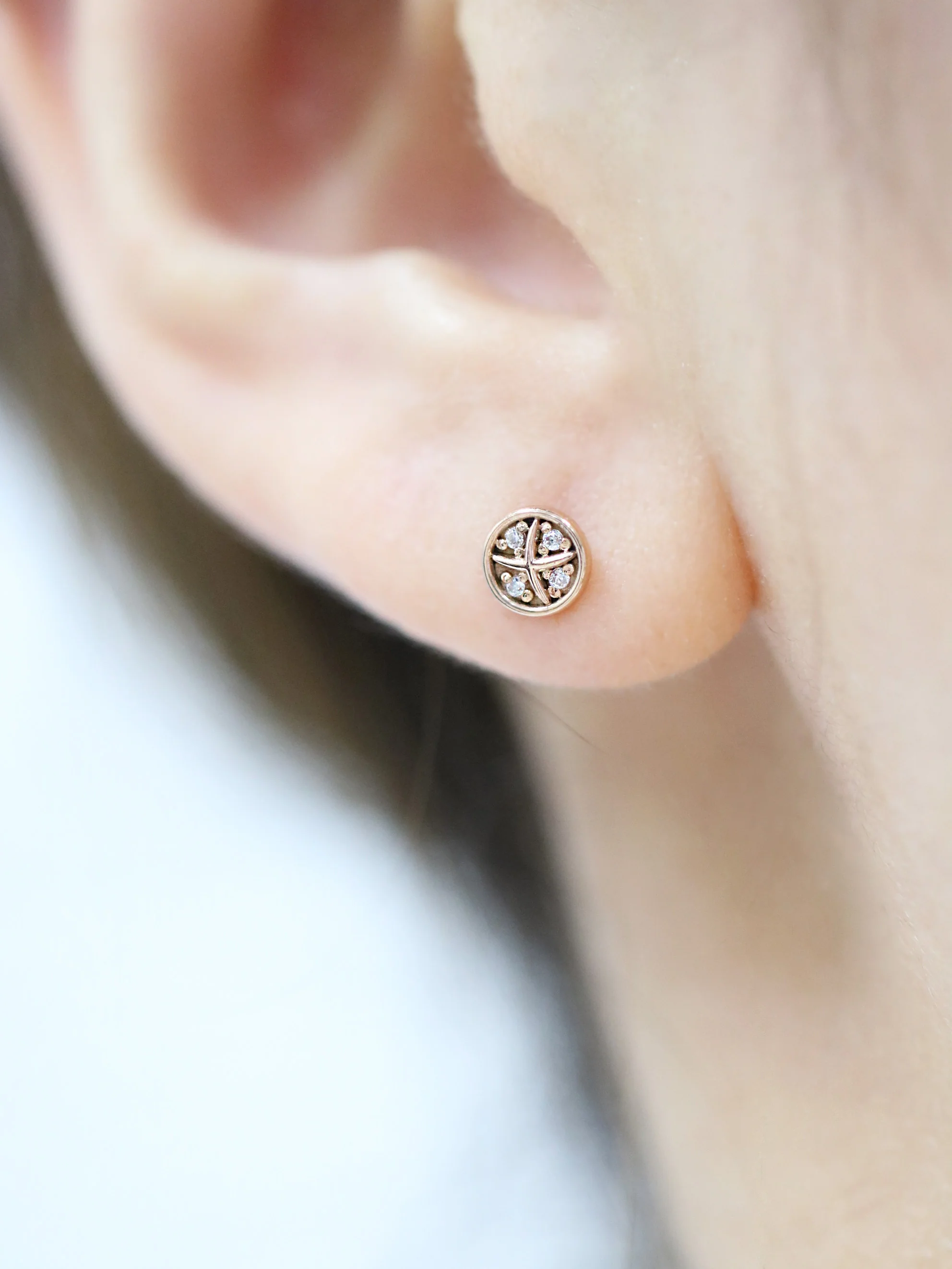 14K Gold Black Round Cartilage Earring 18G16G - Image 8