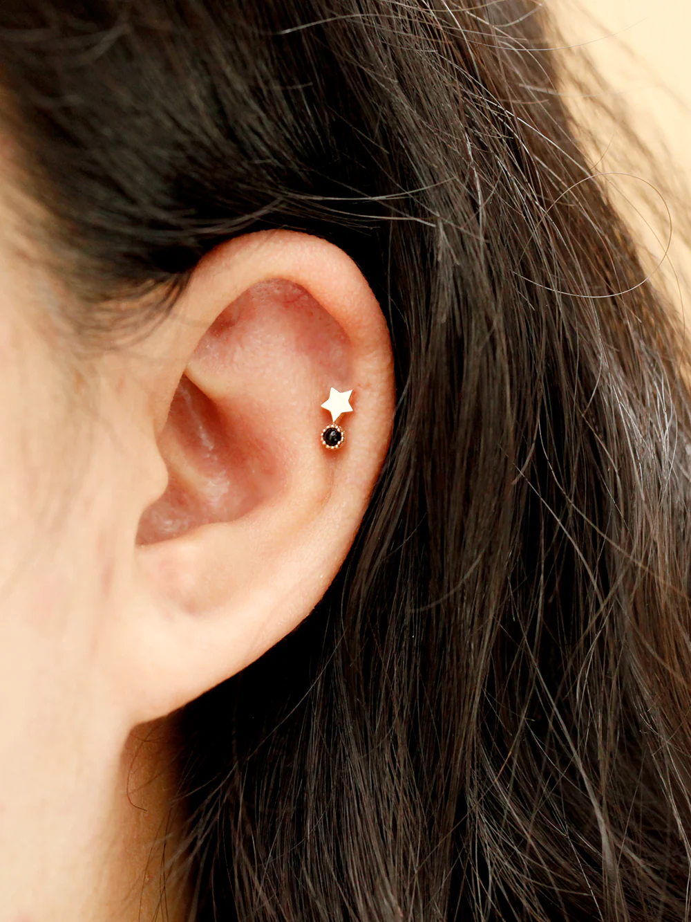 14K Gold Bling Black Onyx Star Cartilage Earring 18G - Image 2