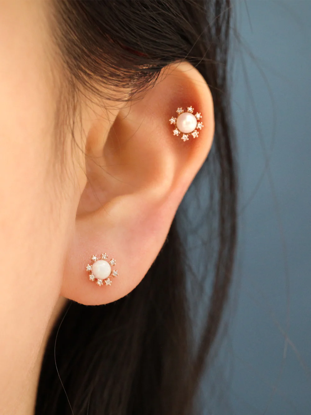 14K Gold Bling Crystal Pearl Opal Cartilage Earring 18G16G - Image 4