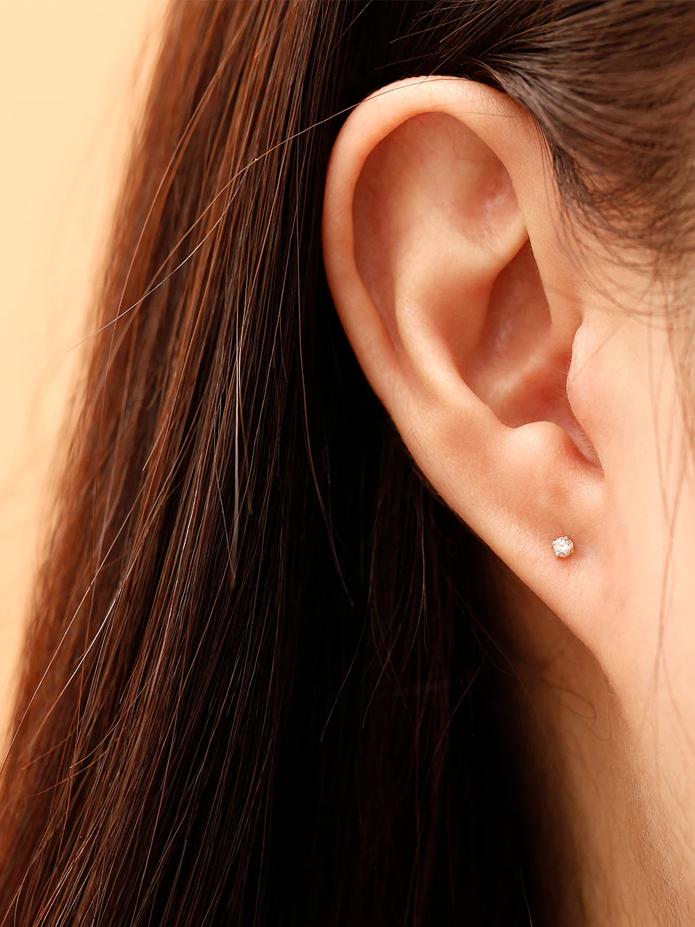 14K Gold Bling Cubic 4 Prong Cartilage Earring 20G - Image 2