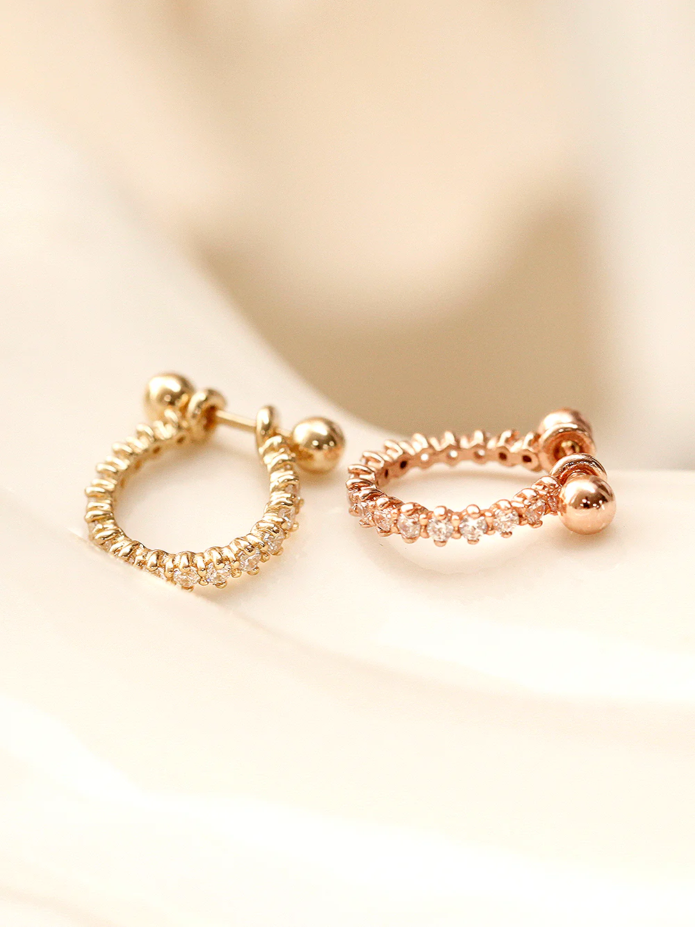 14K Gold Bling Cubic C-Type Conch Piercing - Image 14