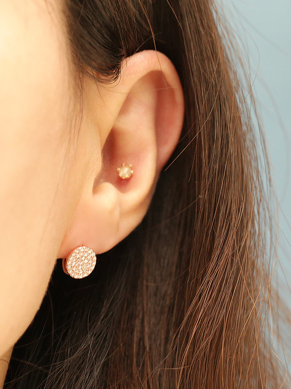 14K Gold Bling Cubic Round Hoop - Image 2
