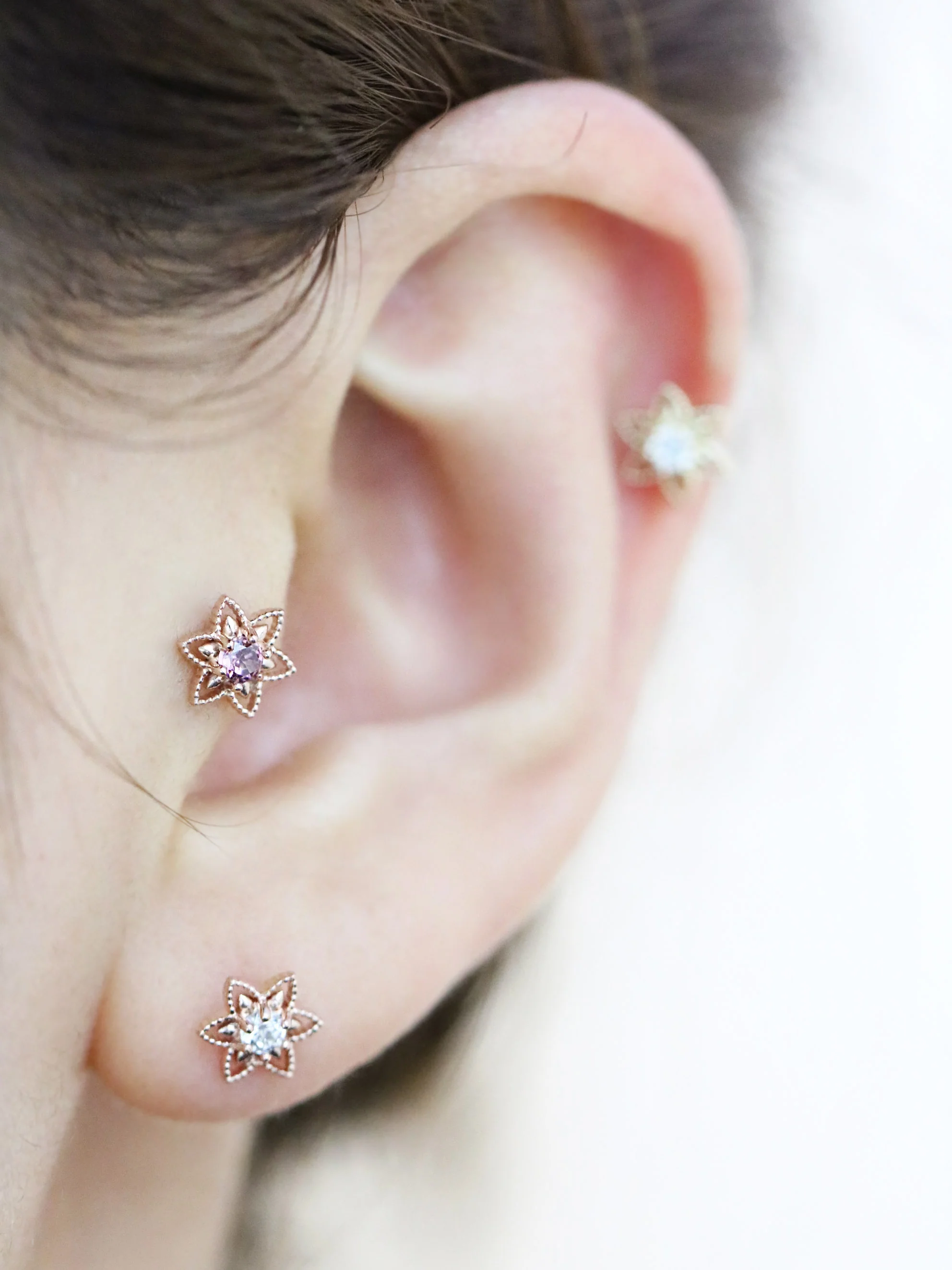 14K Gold Bling Flower Cartilage Earring 18G16G - Image 8