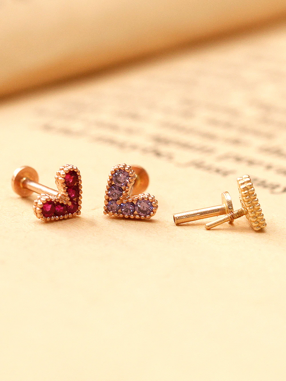14K Gold Bling Lovely Heart Internally Threaded Labret Piercing 18G16G - Image 3