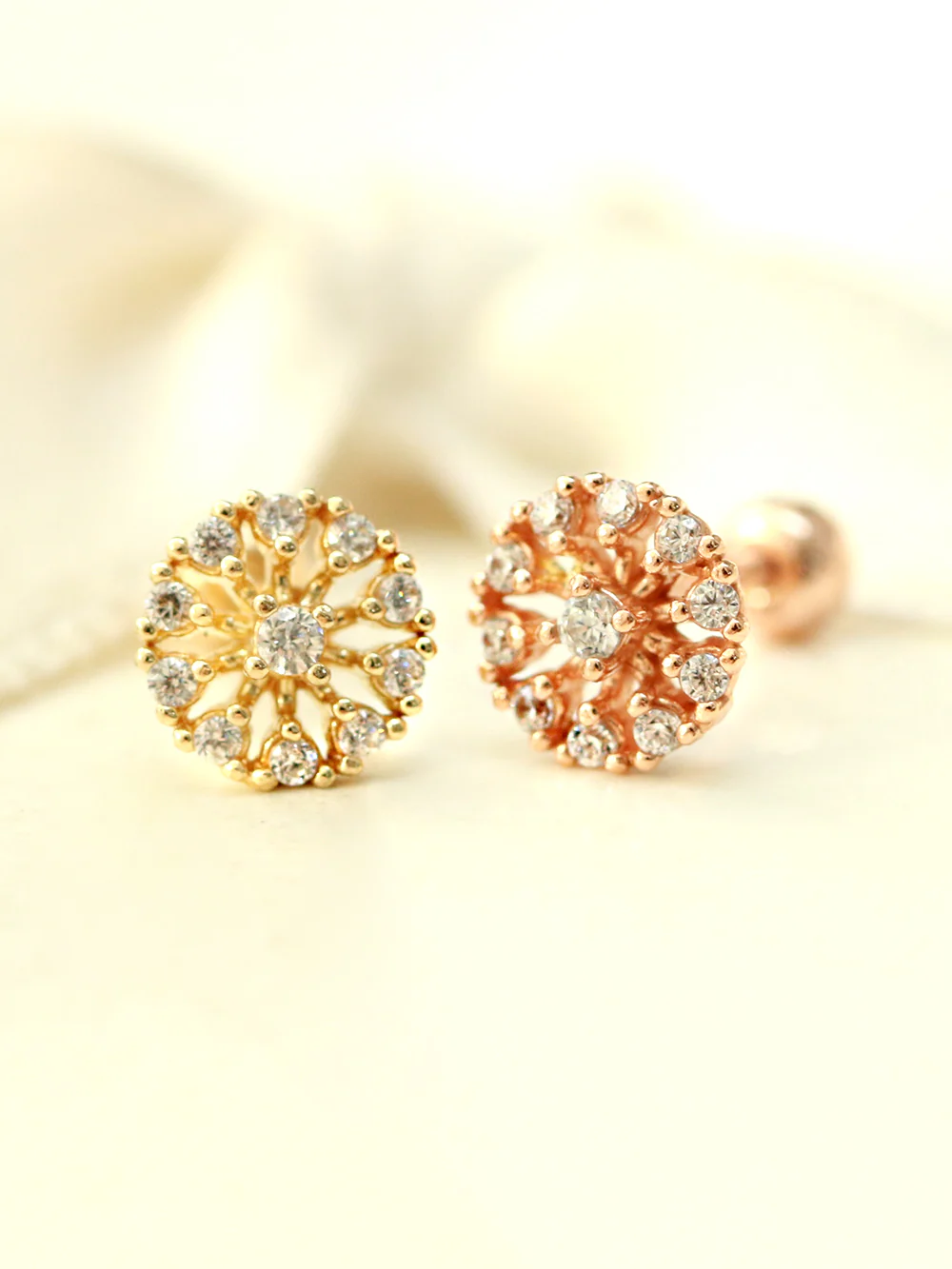 14K Gold Bling Snow Cubic Cartilage Earring 20G - Image 2
