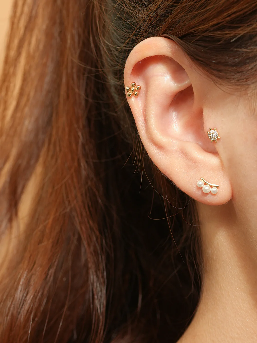 14K Gold Bloom Pearl Cartilage Earring 20G - Image 4