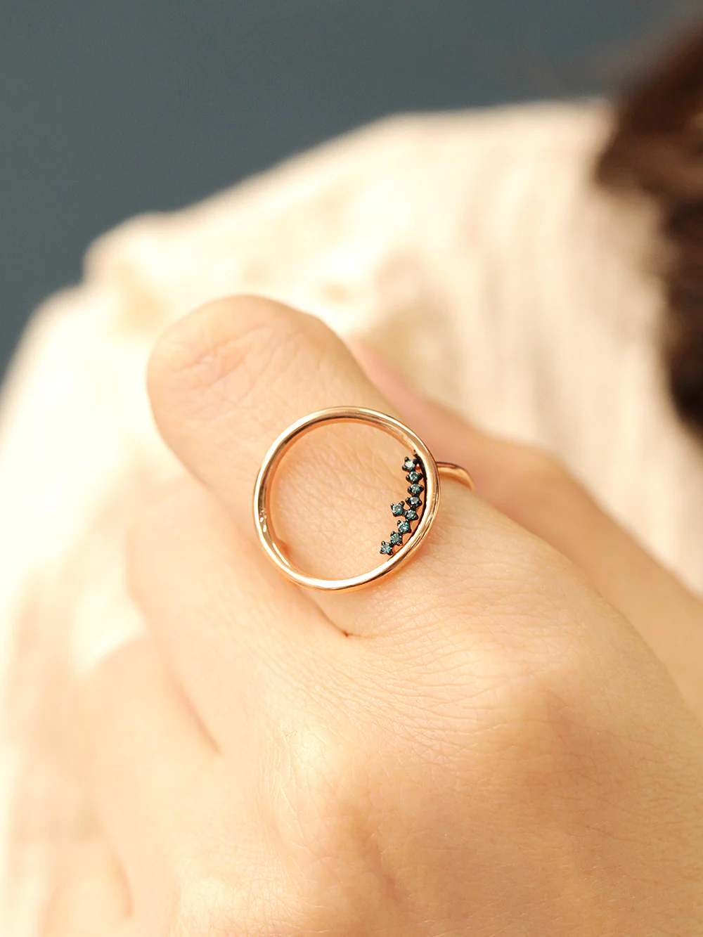 14K Gold Blue Diamond Circle Ring - Image 2