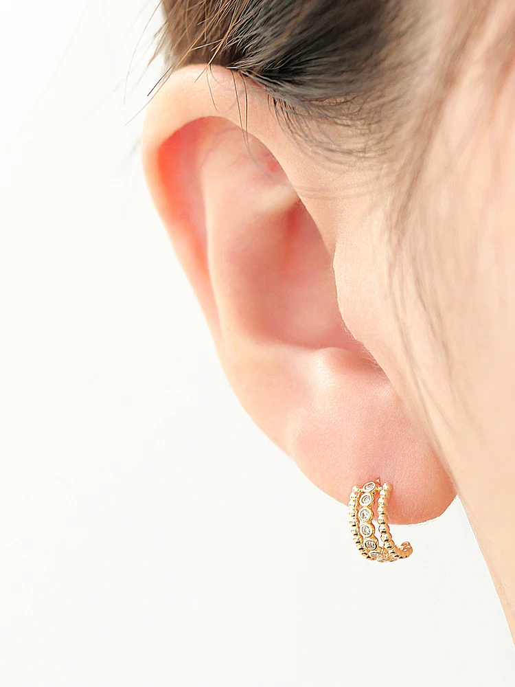 14K Gold Bold Cubic Cartilage Earring 20G - Image 3