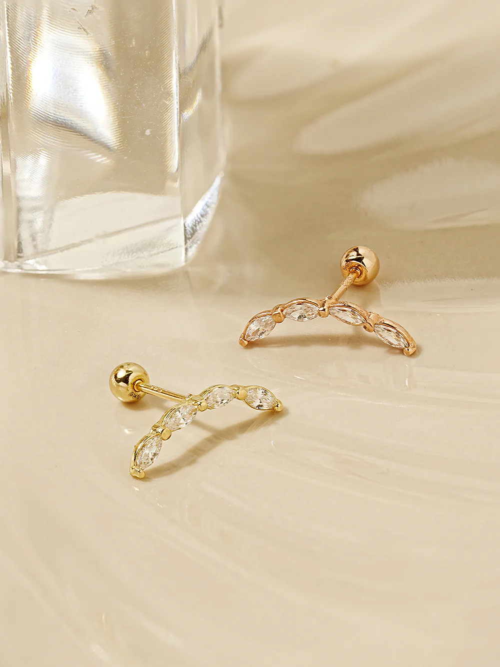 14K Gold Branch Cubic Cartilage Earring 20G - Image 3
