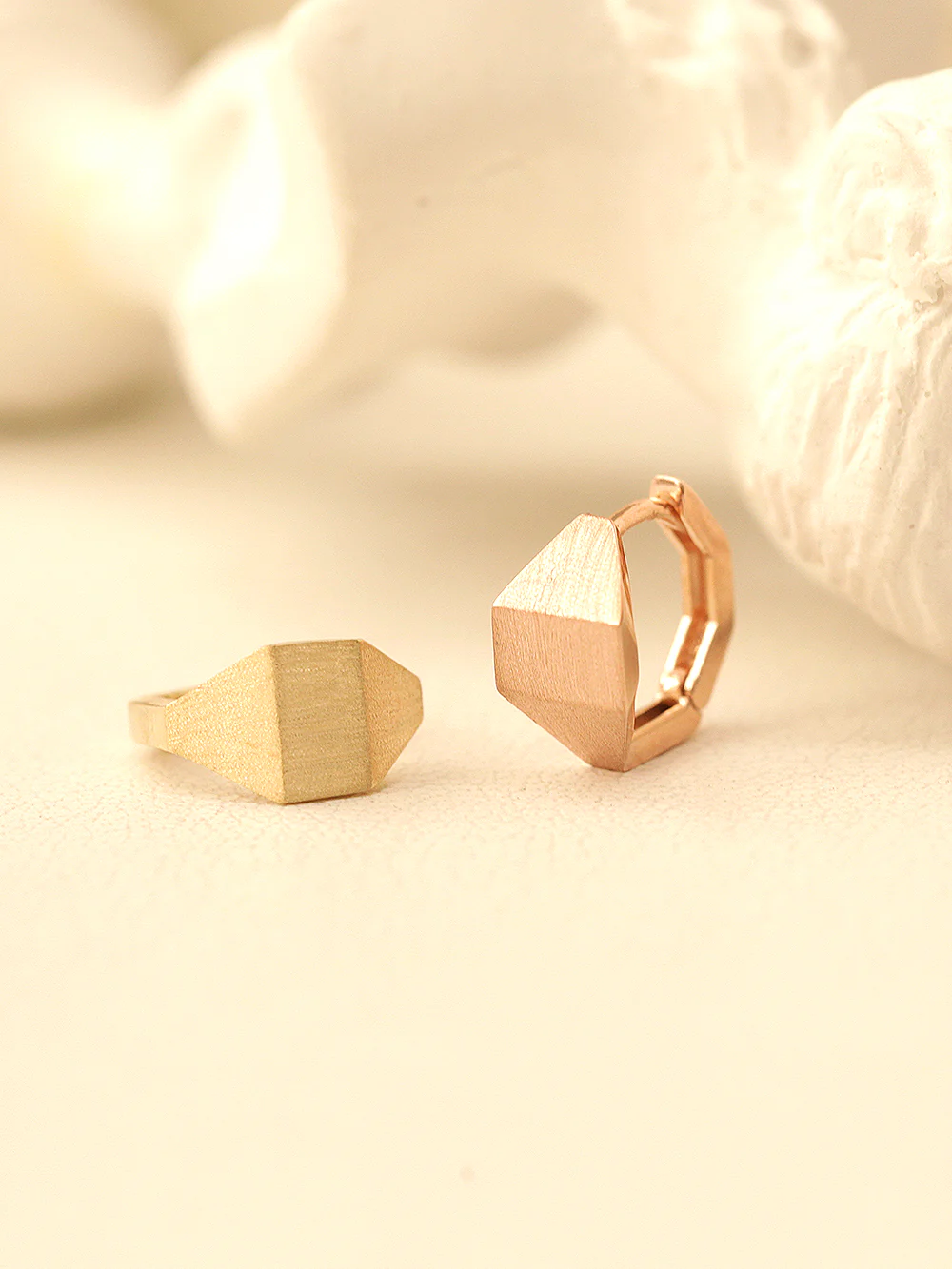 14K Gold Brushed Square Oval Hoop Earring